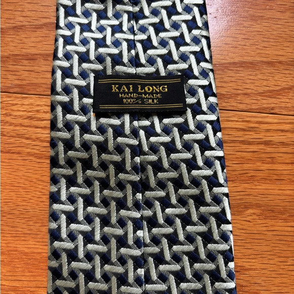 KAI LONG Men's Tie Necktie Navy Blue Gold Geometric 100% Silk Classic Luxury - Picture 2 of 5